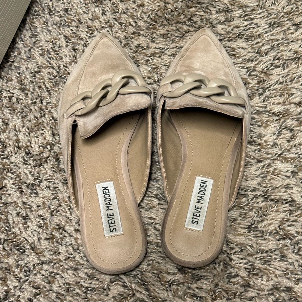Steve Madden Taupe Chain-Accent Pointed Toe Mules